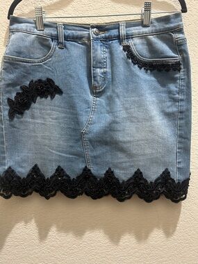 VENUS Light Blue Denim Mini Skirt with Black Lace Appliqué